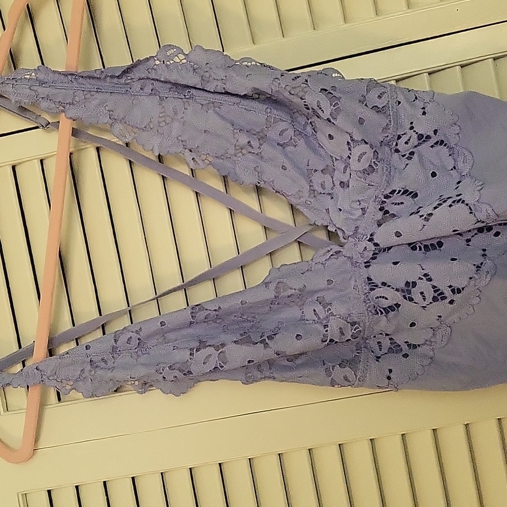 Tops - Picture 6 of 6